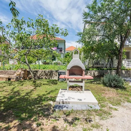 Amalthea Apartment *
