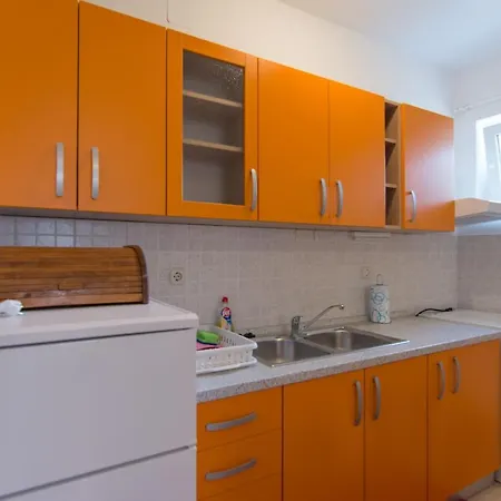 Amalthea Apartment *