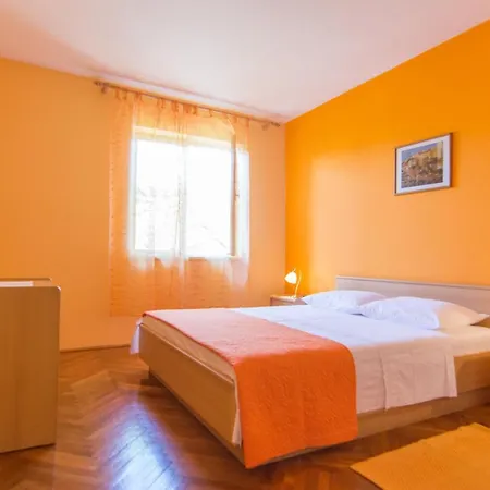 Amalthea Apartment