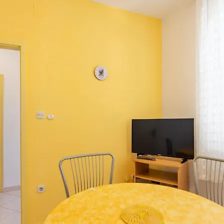 Amalthea بيوغْغاد نا موغو